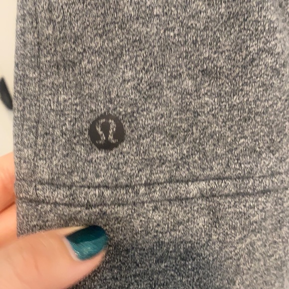 Lululemon grey pullover hoodie size 4, but fits like a 2! - Picture 7 of 9